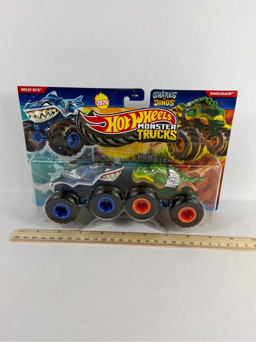 Hot Wheels Monster Trucks Demolition Doubles Great Bite & Rageasaur. New